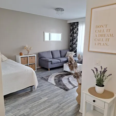 Tyylikaes Kaksio Keskustasta Parkkipaikalla,wifi Διαμέρισμα Λαπεενράντα